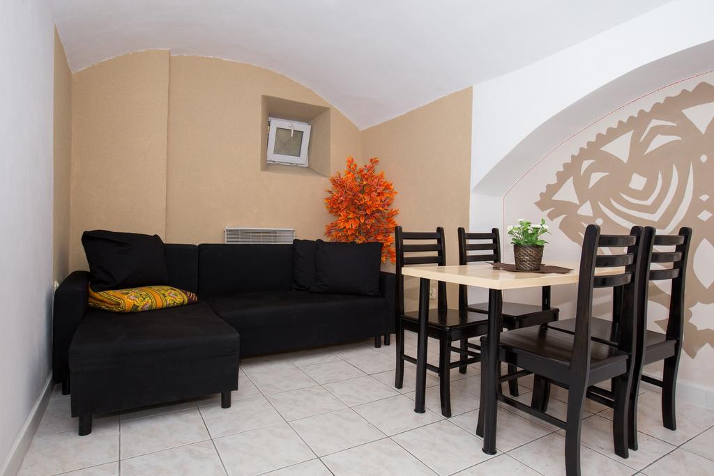 Krak Super Budget Apartment